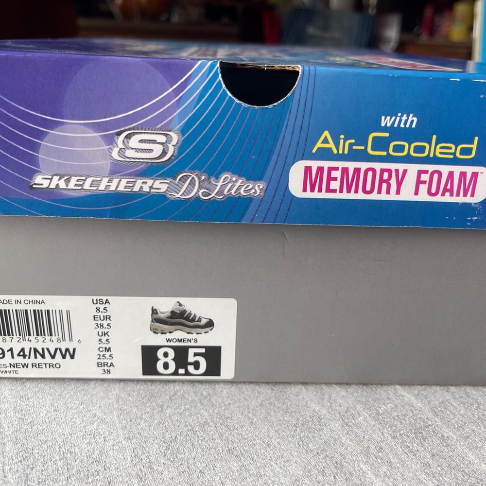 Women navy blue and white Skechers D’Lites with air-cooled memory foam size 8.5 - Picture 11 of 12